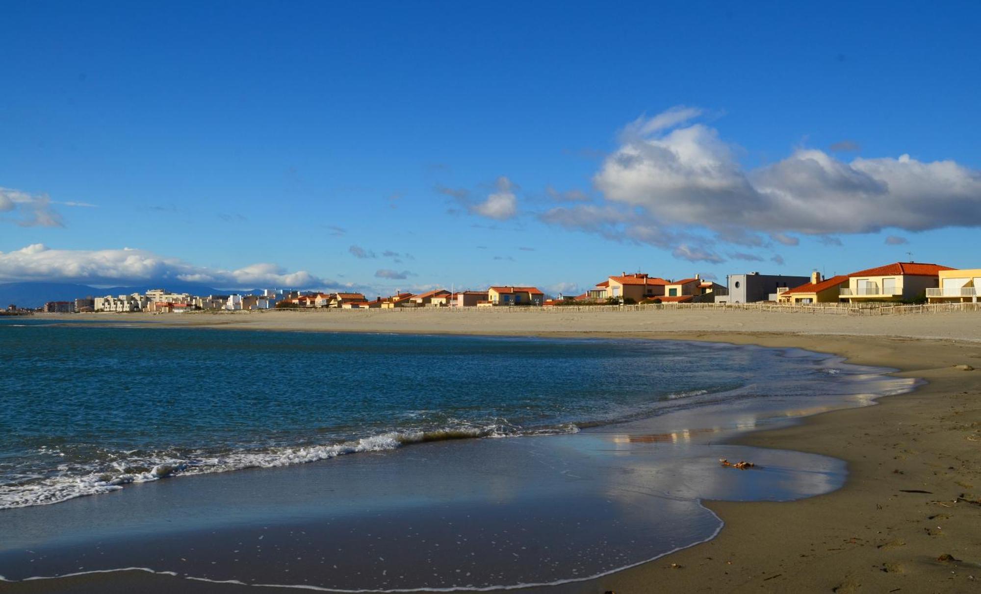 Les 2 Dauphins Villa Le Barcarès Екстериор снимка
